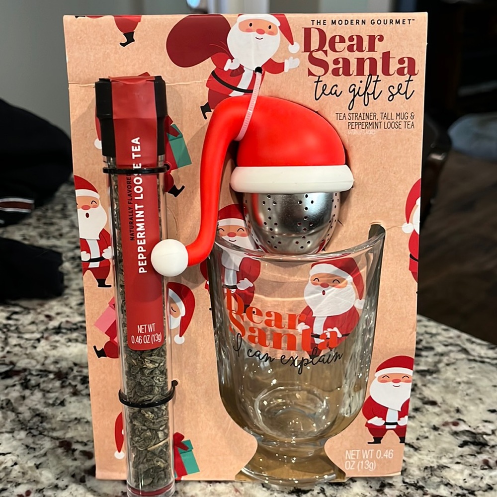 Dear Santa Tea Gift Set New in packaging.